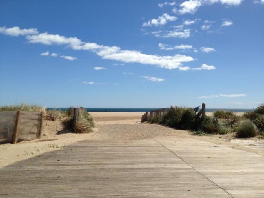 Appartement Proche De La Plage Saint-Pierre-la-Mer  Exteriör bild