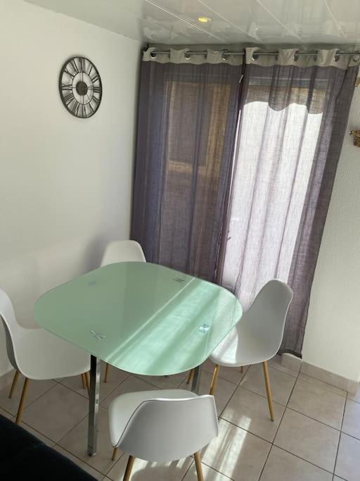 Appartement Proche De La Plage Saint-Pierre-la-Mer  Exteriör bild
