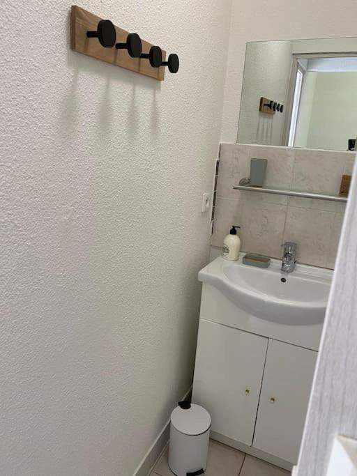 Appartement Proche De La Plage Saint-Pierre-la-Mer  Exteriör bild