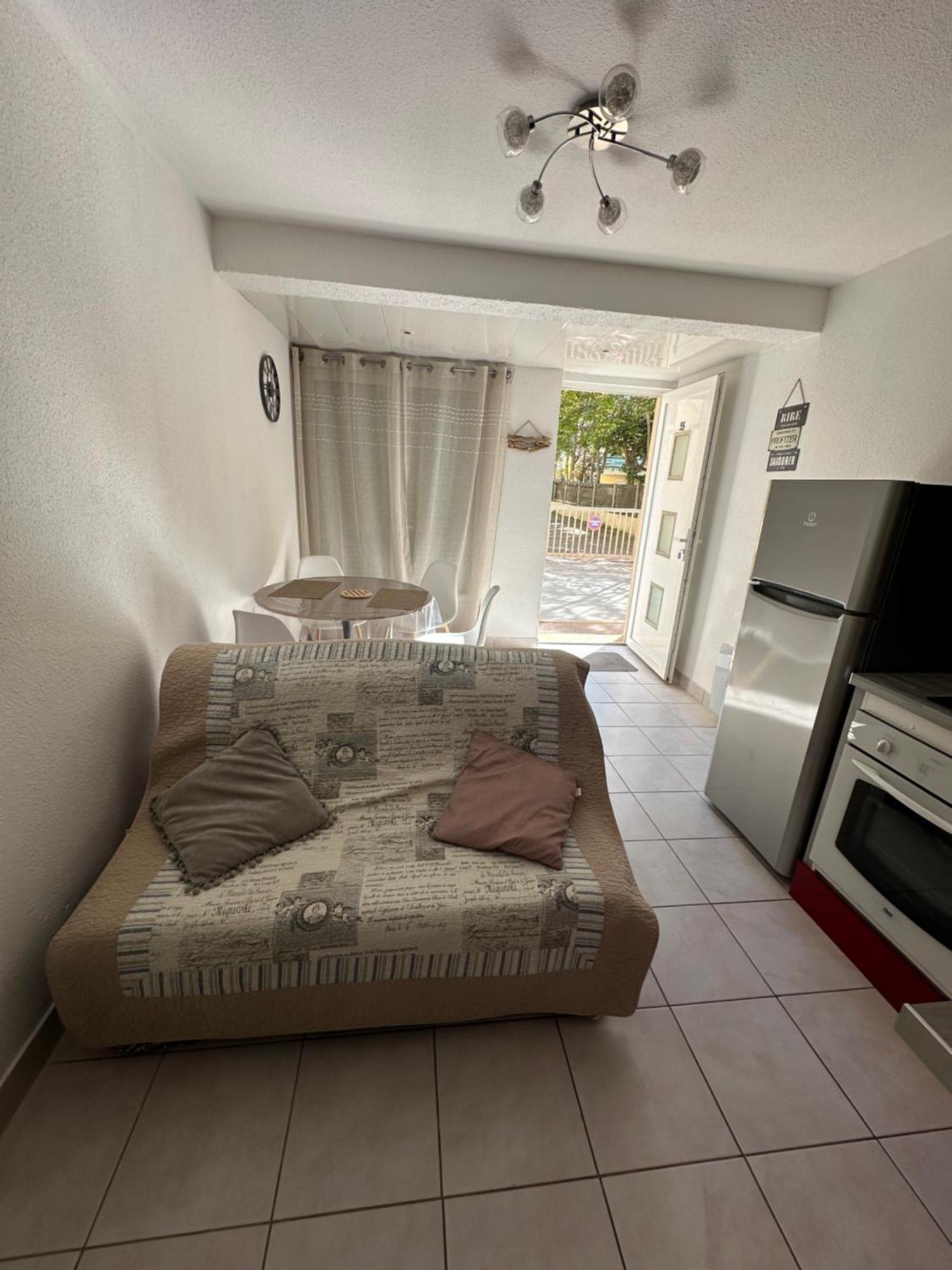 Appartement Proche De La Plage Saint-Pierre-la-Mer  Exteriör bild